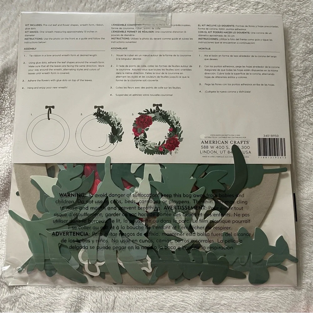 American Crafts create festive